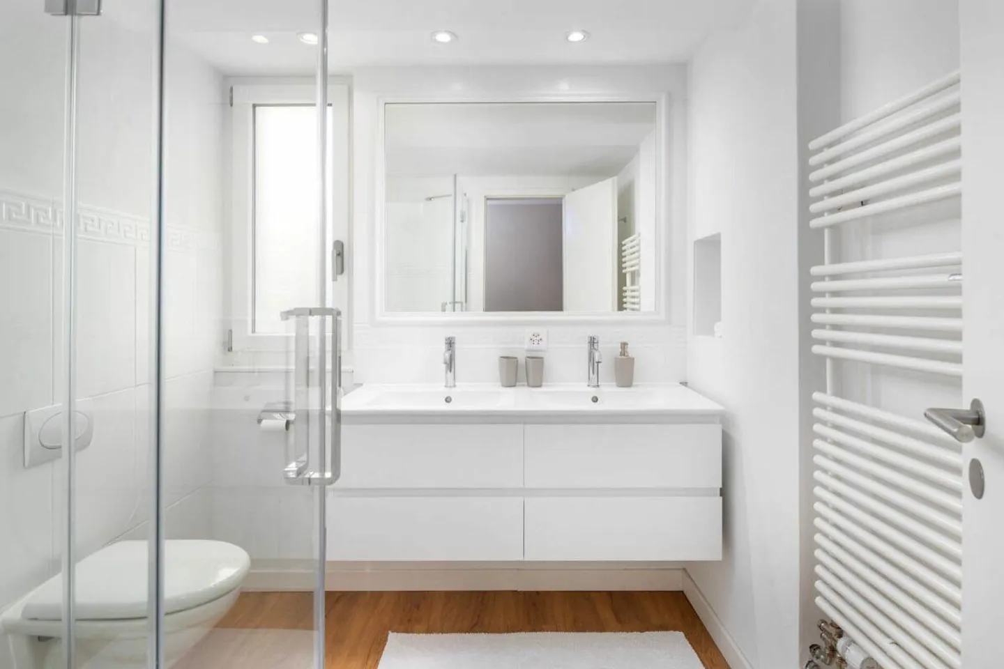 Completely renovated, with pool and breathtaking view! - Photo 3 of 12