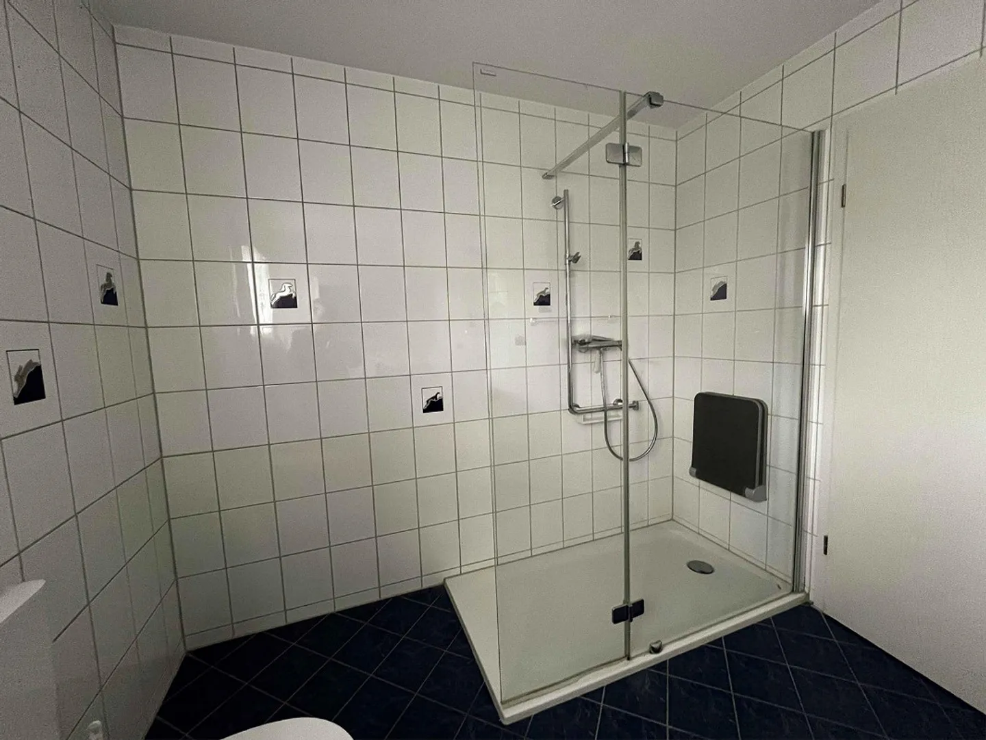 Charmantes 5.5-Zimmer-Doppeleinfamilienhaus an ruhiger Lage in Lohn-Ammannsegg - Photo 11 sur 17