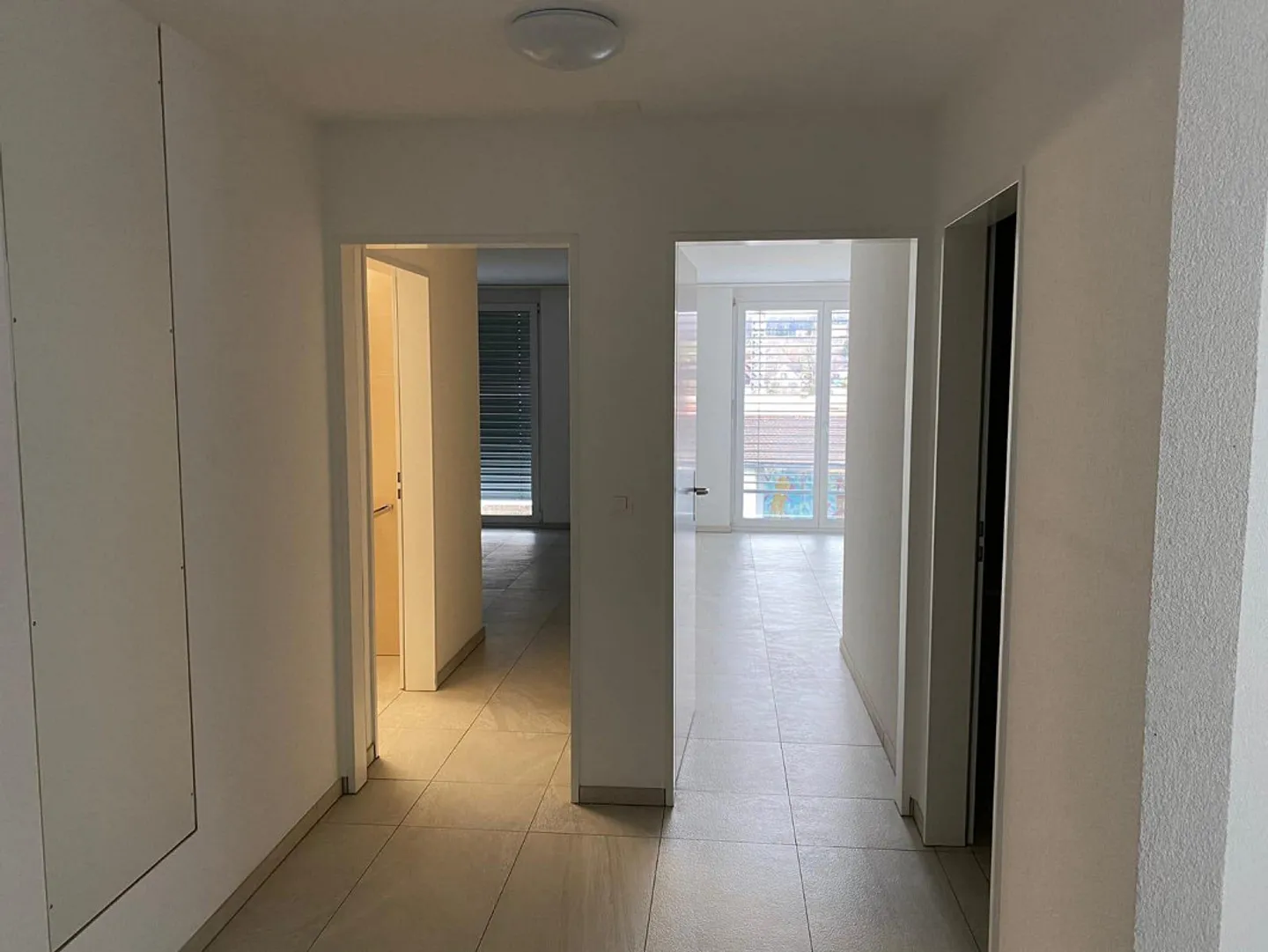 Appartement lumineux de 4,5 pièces avec vue magnifique sur le lac - Photo 4 sur 7