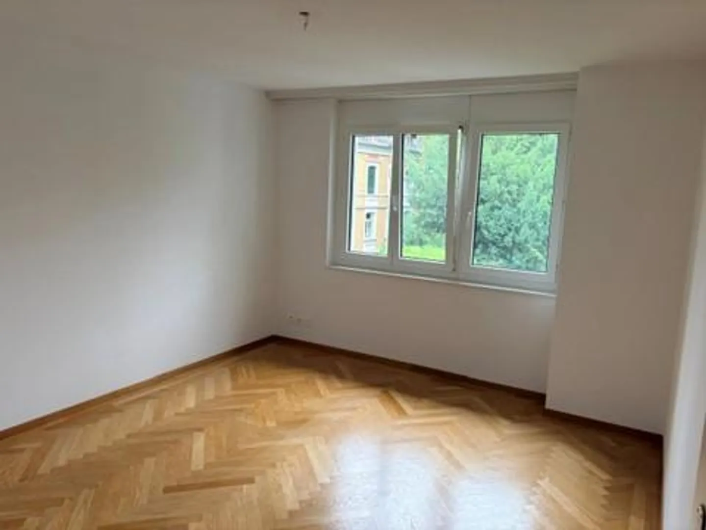 3.5 Room Apartment with Lake View - Photo 7 of 12