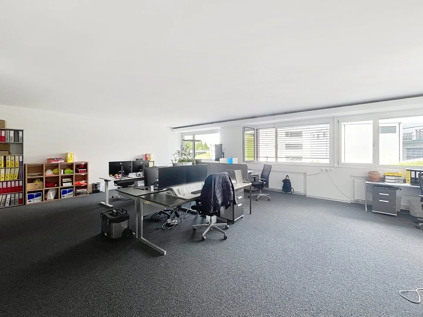 Mieten - Büros von 200m2 in Rossens - Foto 1 von 5