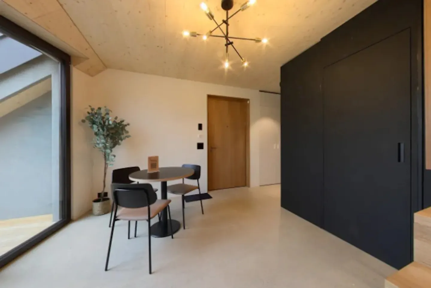 Apartment for rent - Photo 3 of 10