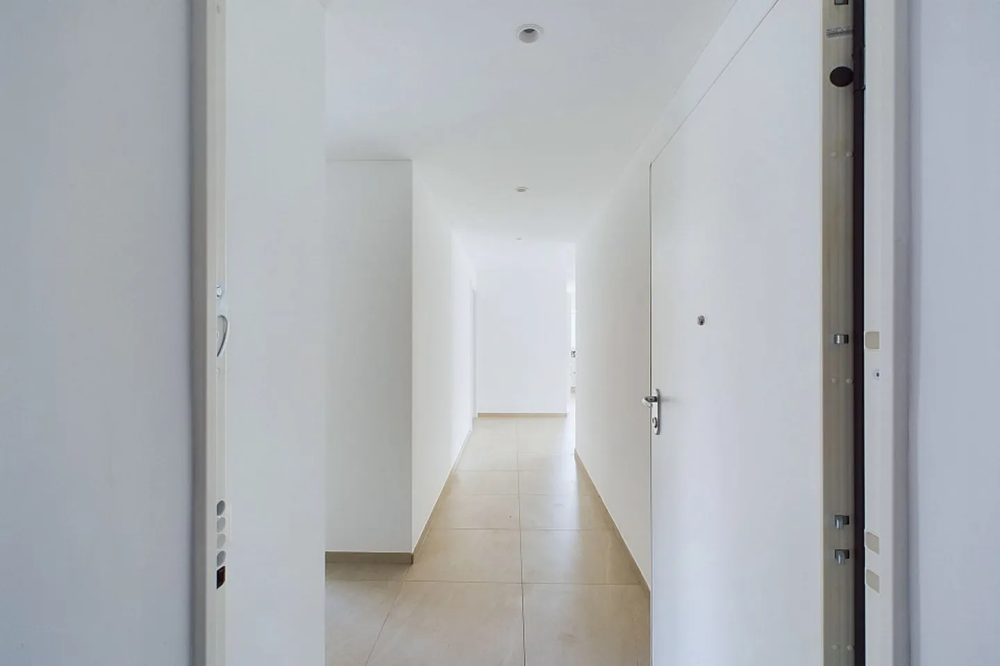 Modern Apartment Investment - Photo 7 of 13