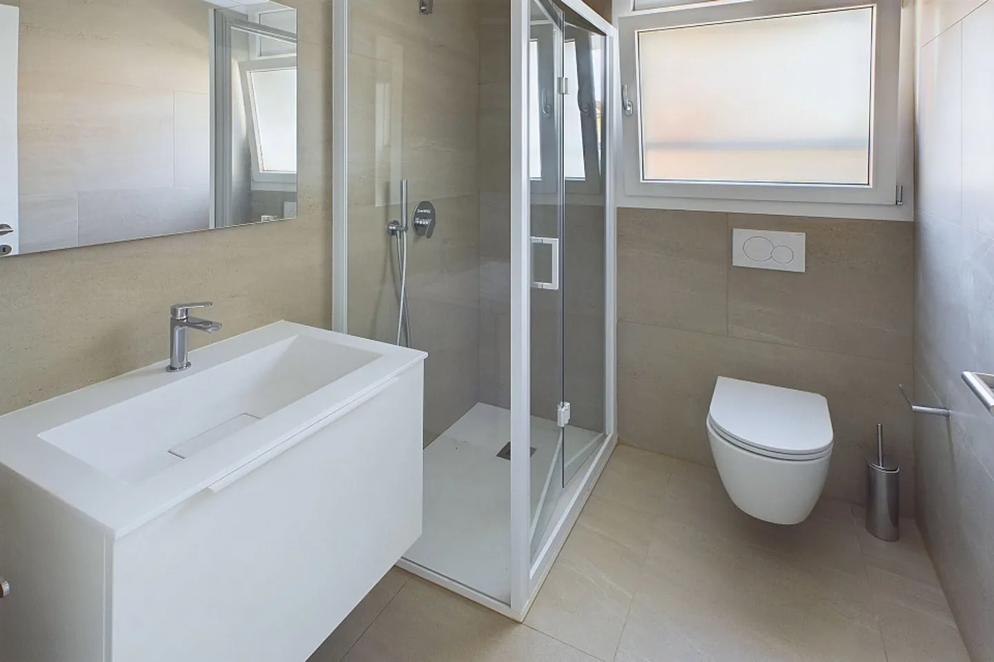Modern Apartment Investment - Photo 8 of 13