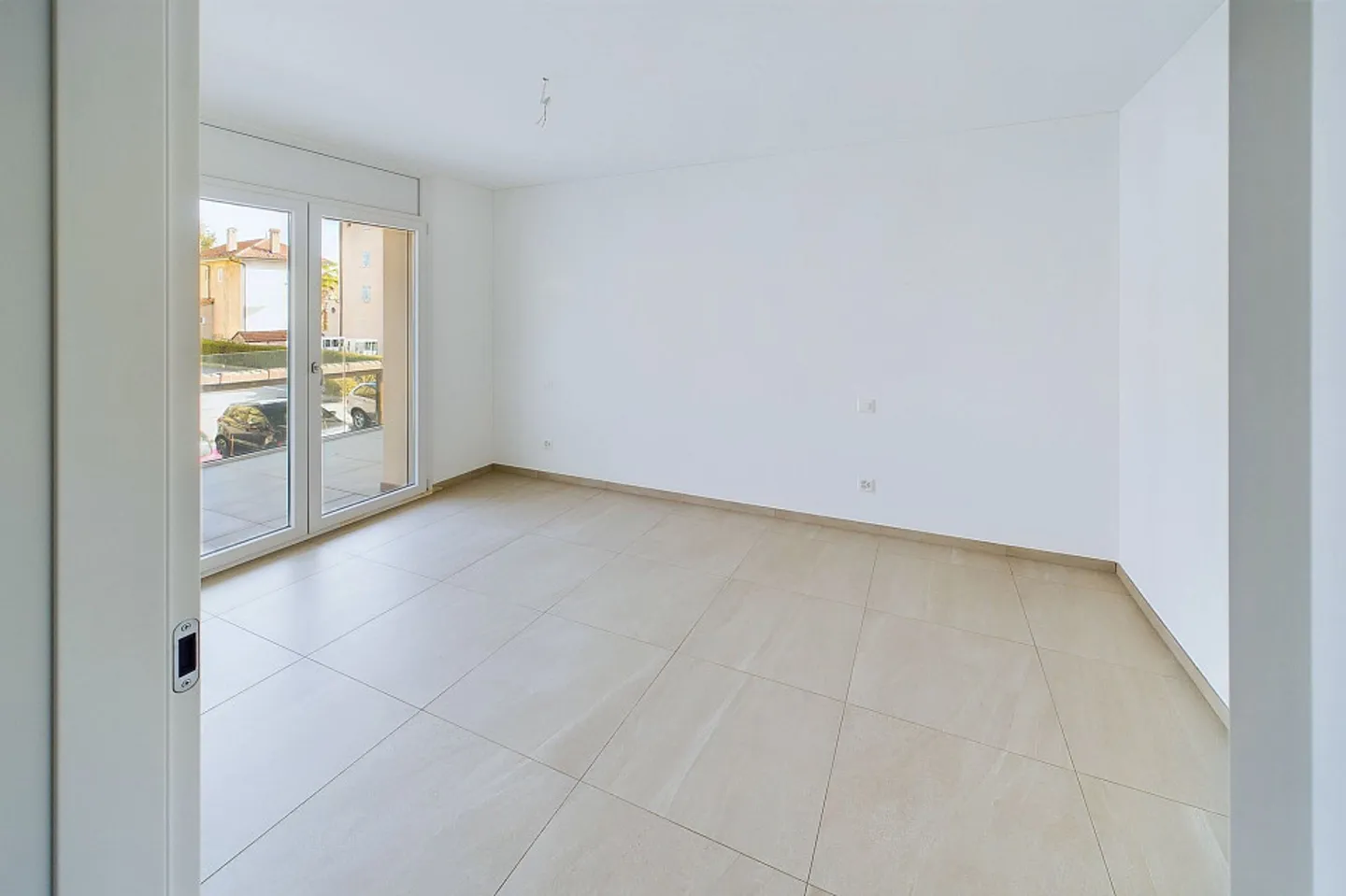 Modern Apartment Investment - Photo 9 of 13