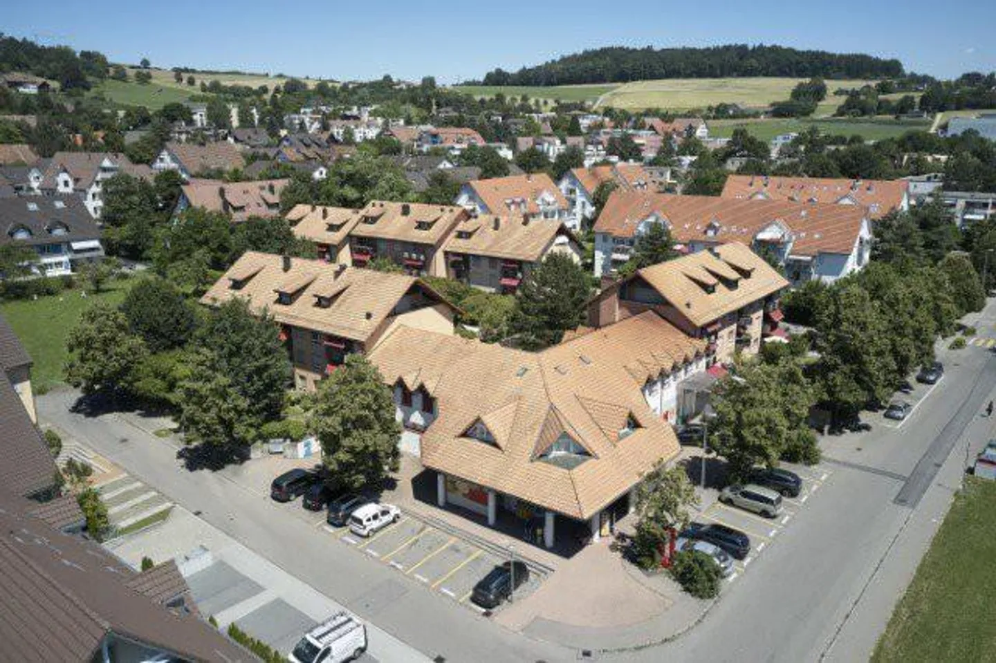 Parking spaces in the underground garage for rent next to the Denner - Photo 1 of 1