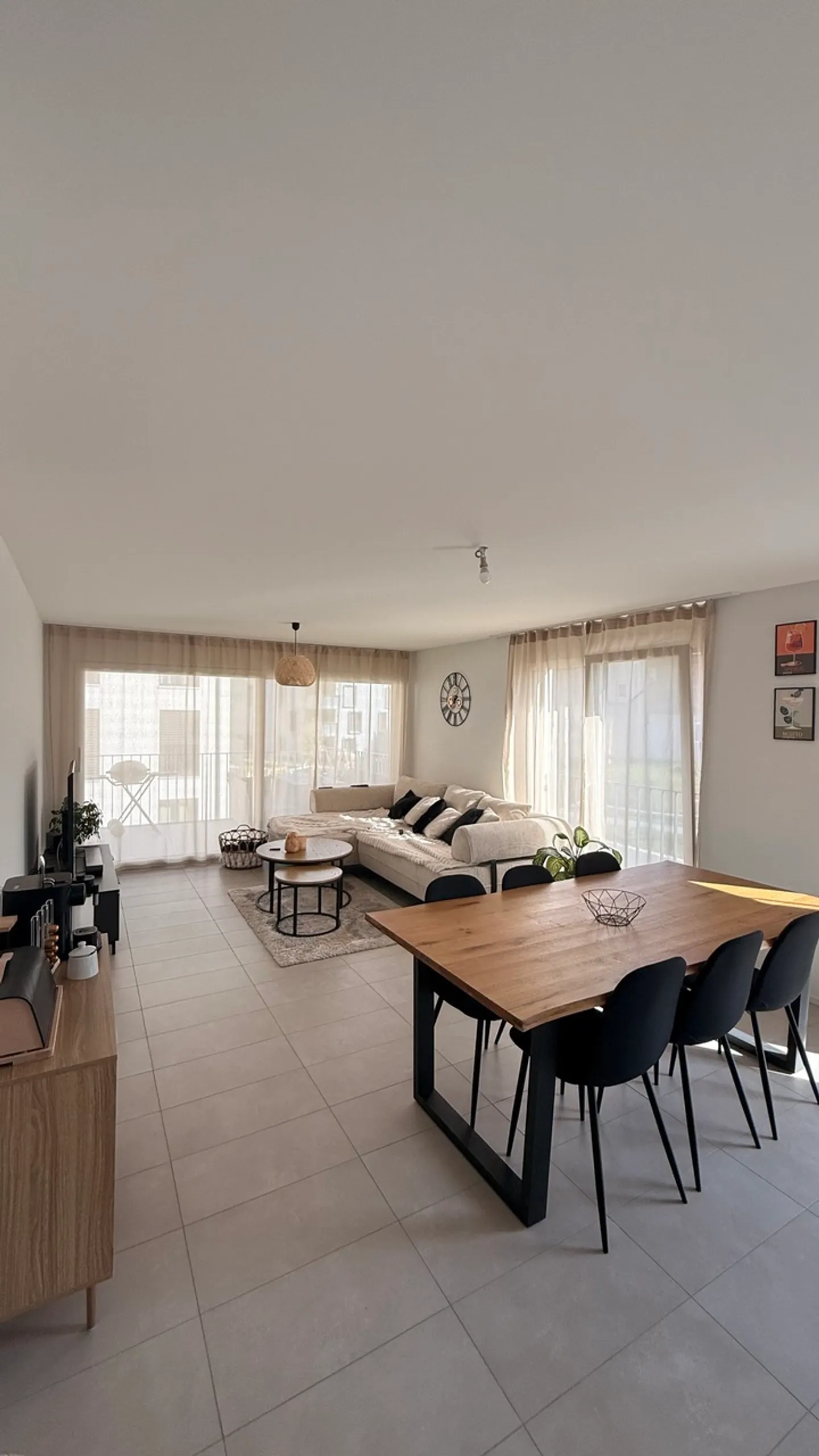 Modernes Apartment mit großem Balkon - Foto 1 von 8