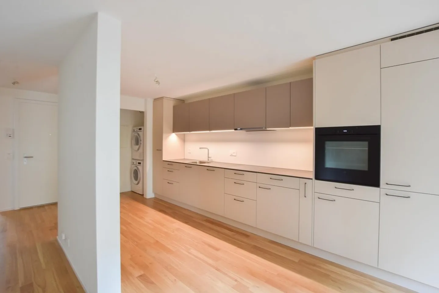 Appartement rénové 2.5 pièces - Photo 1 sur 7