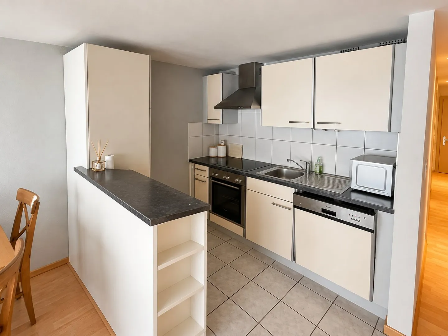 Charming Apartment in Porrentruy - Photo 5 of 9
