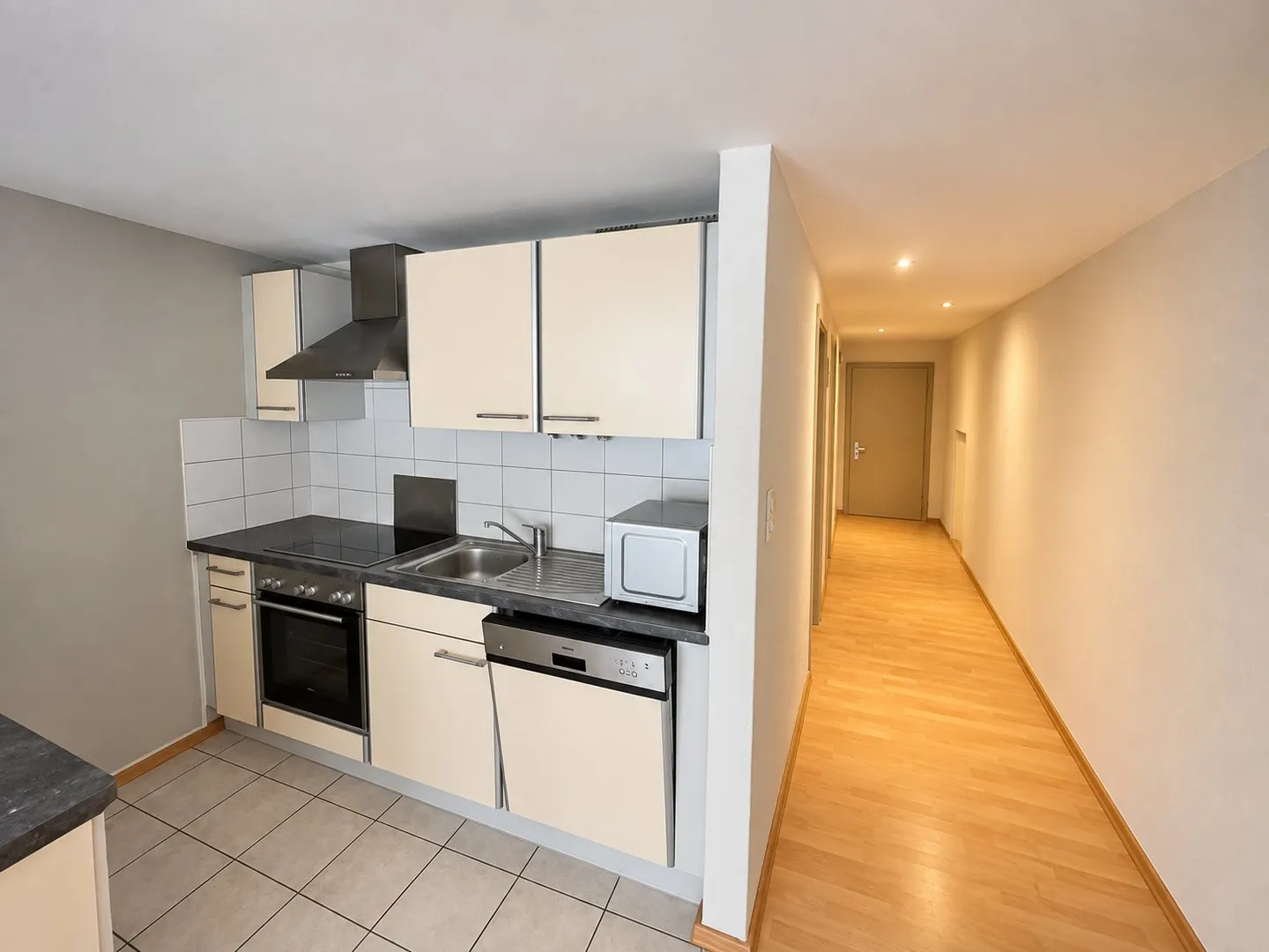 Charming Apartment in Porrentruy - Photo 6 of 9