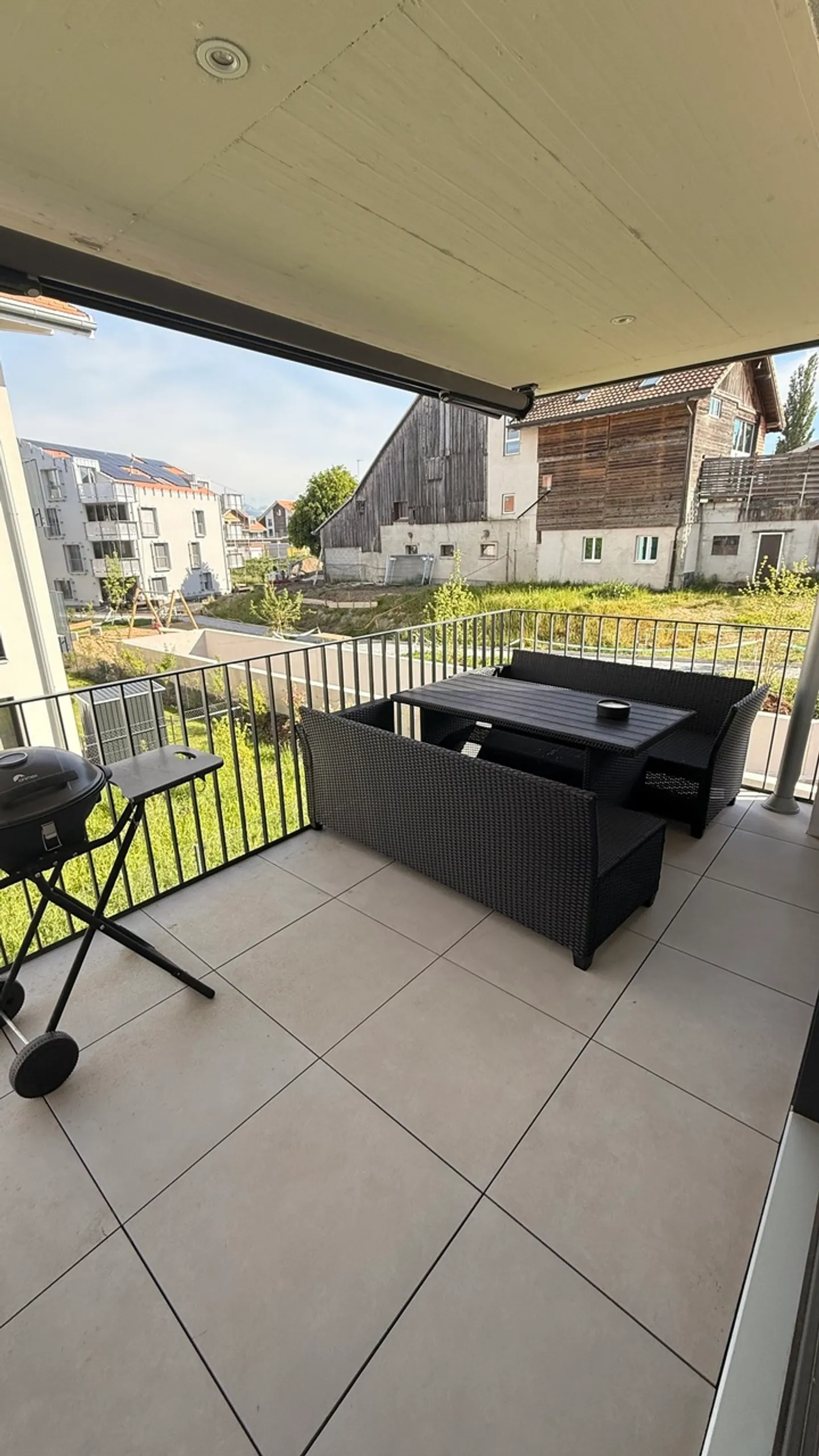 Modernes Apartment mit großem Balkon - Foto 8 von 8