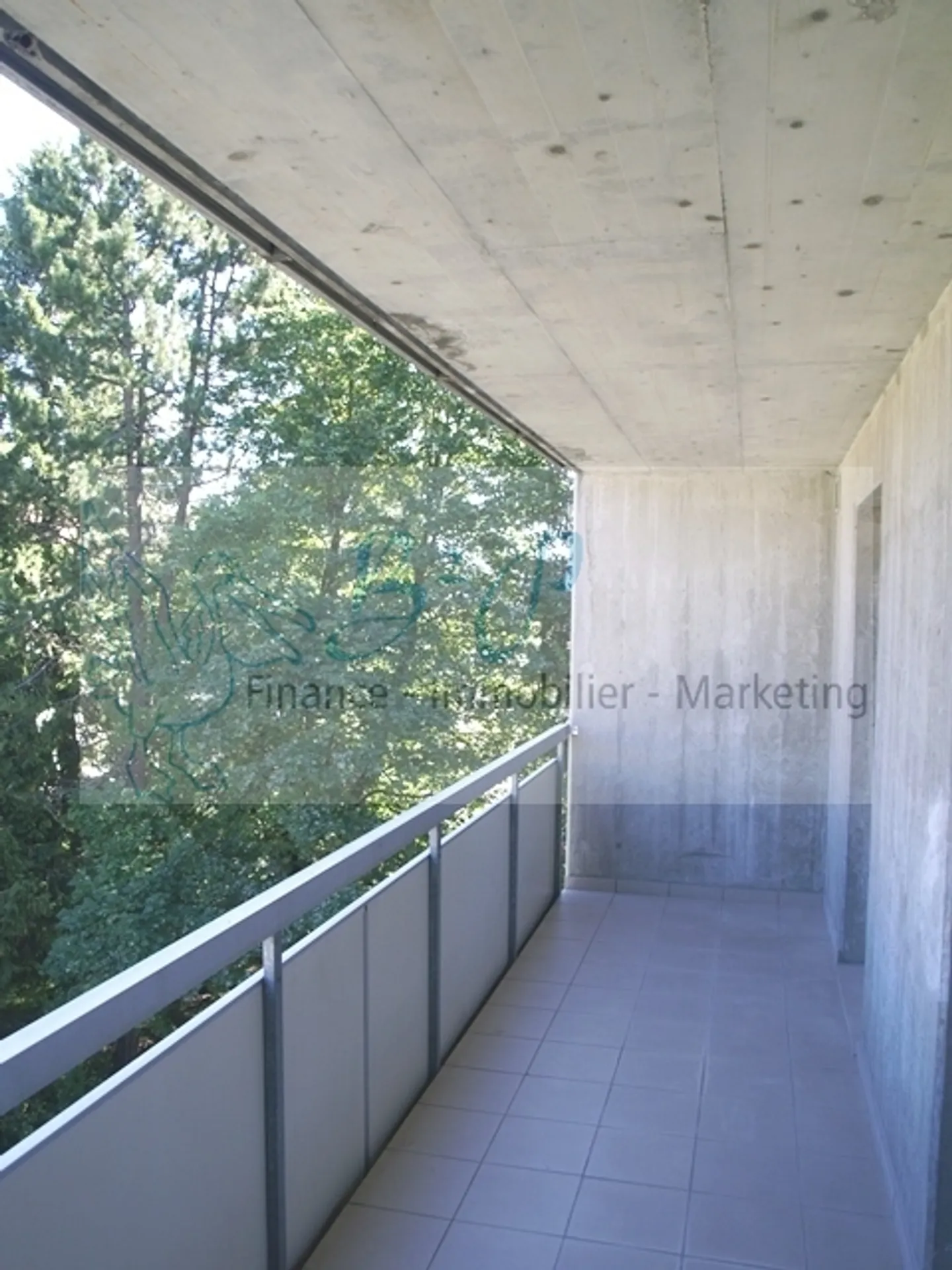 Beautiful 3.5-room apartment in a quiet and green area. - Photo 3 of 5