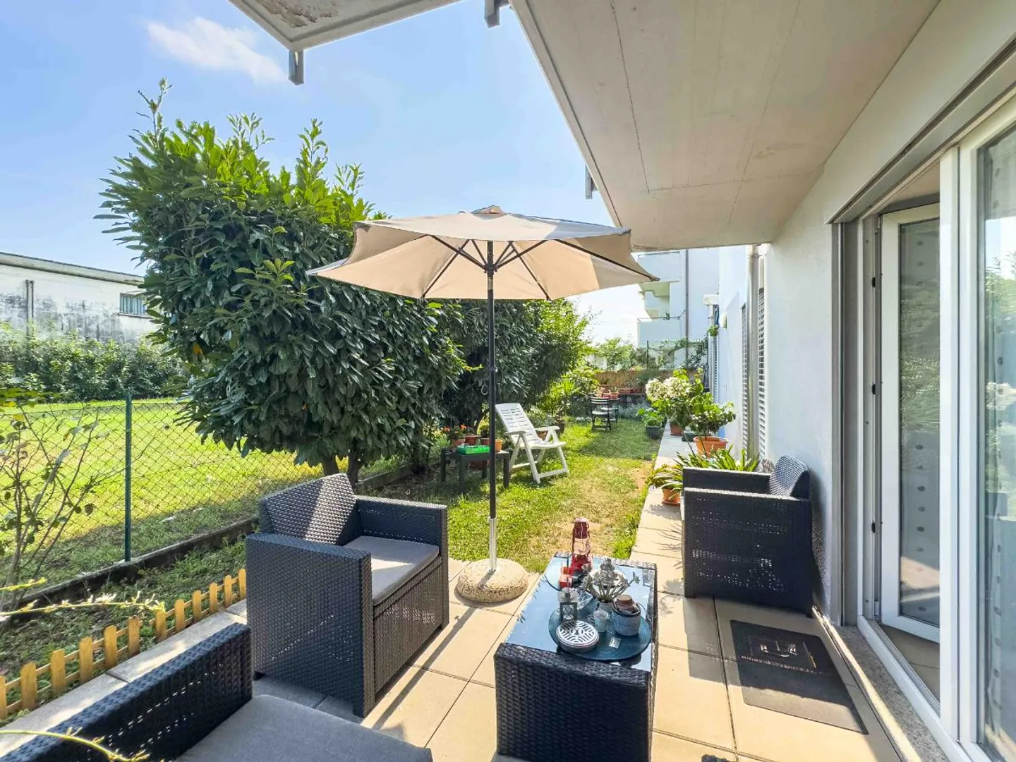 Appartement avec jardin à Arzo dans une zone verdoyante - Photo 1 sur 4