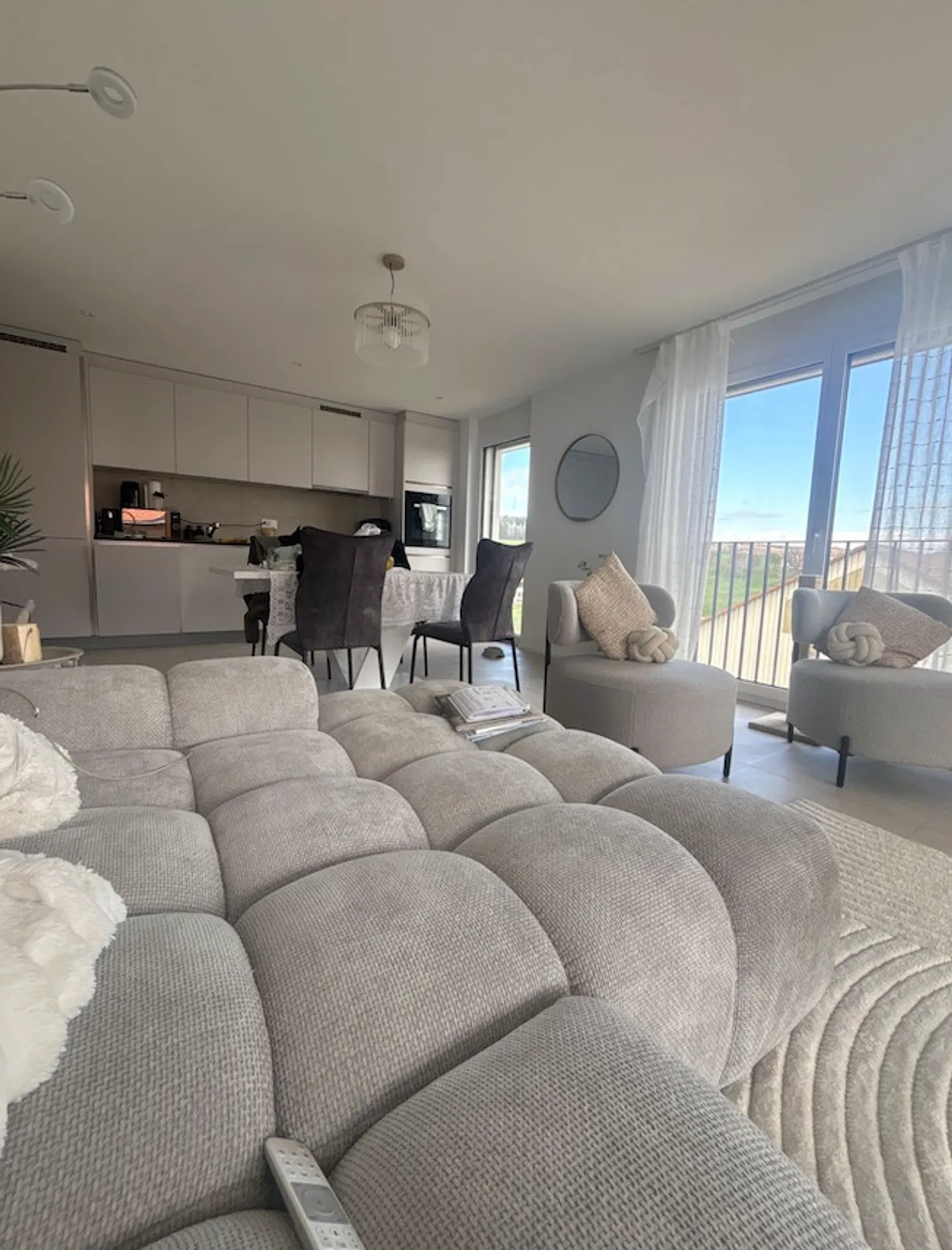 Neue 3.5-Zimmer-Wohnung mit Balkon - Foto 3 von 6