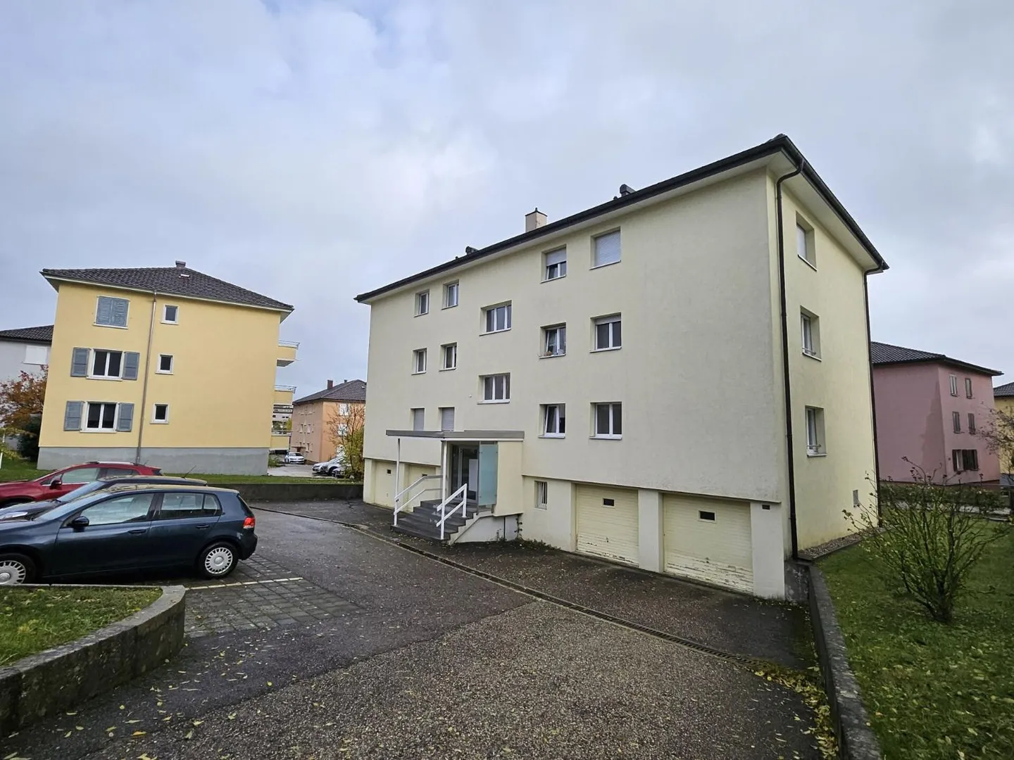 Appartement spacieux de 4,5 pièces au 1er étage - Photo 1 sur 11