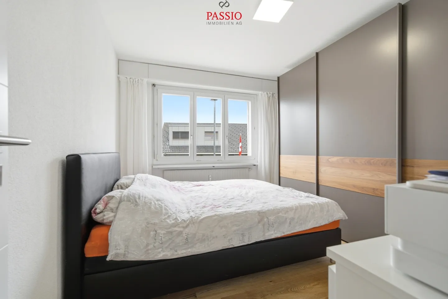 Appartamento 4.5 stanze recentemente ristrutturato con vista sulle Alpi e giardino condiviso - Foto 18 di 18