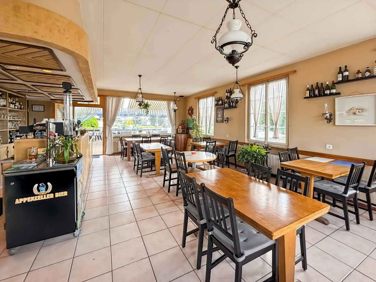 Auberge avec centre de loisirs et projet d'extension 11'500m2 - Écoteaux - Photo 8 sur 12