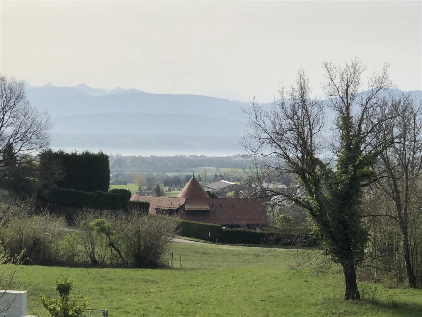 Einzelvilla mit 5 Zimmern und schönem Seeblick und großem Garten - Foto 13 von 13
