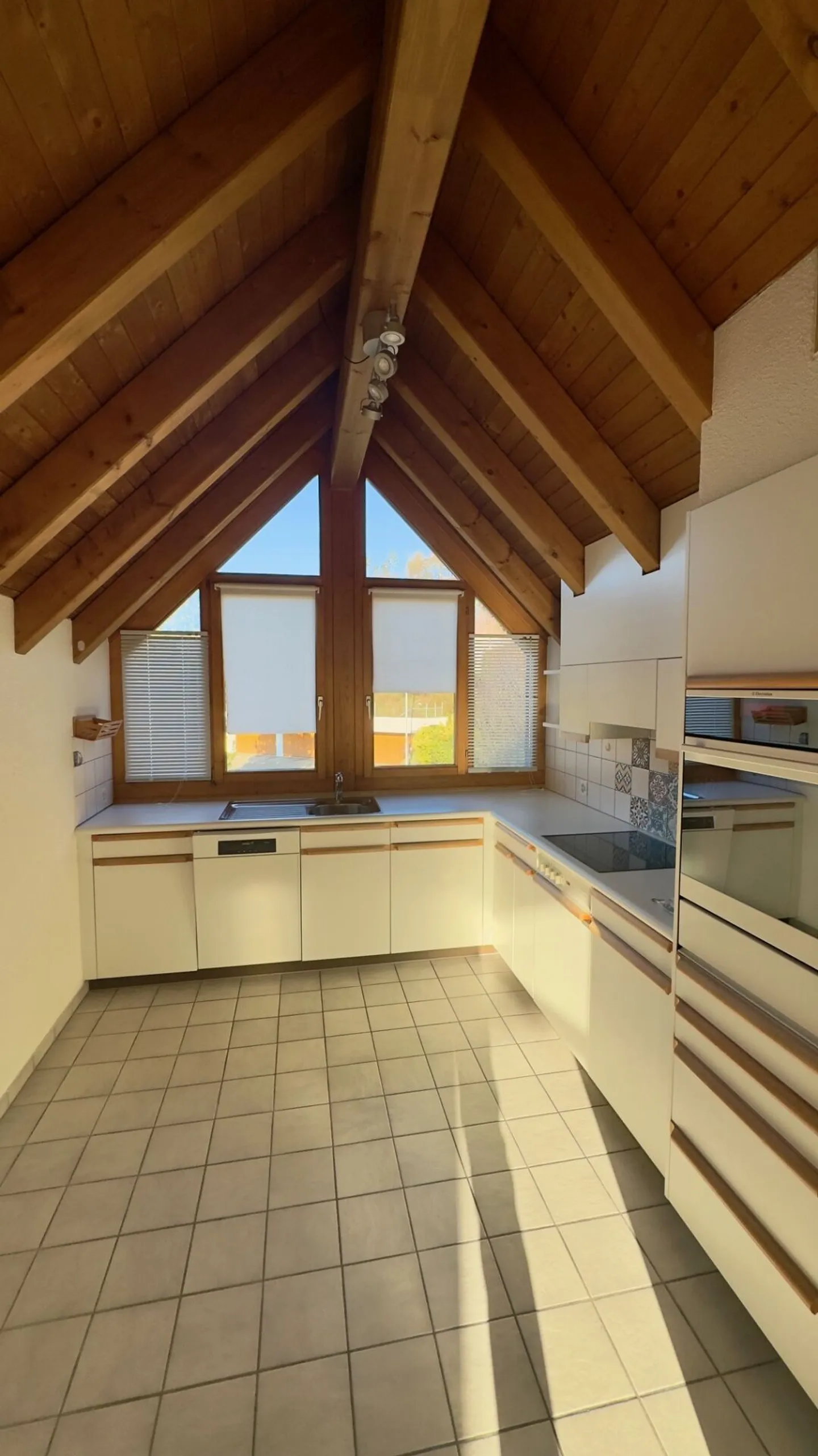 Charming and very spacious attic maisonette apartment on Hofberg - Photo 2 of 8