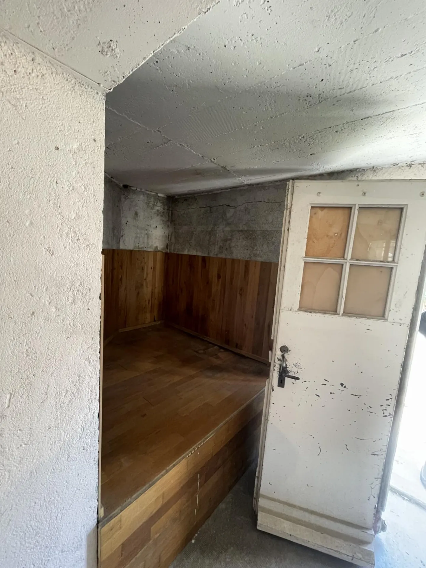 Garage near City Center - Photo 3 of 3