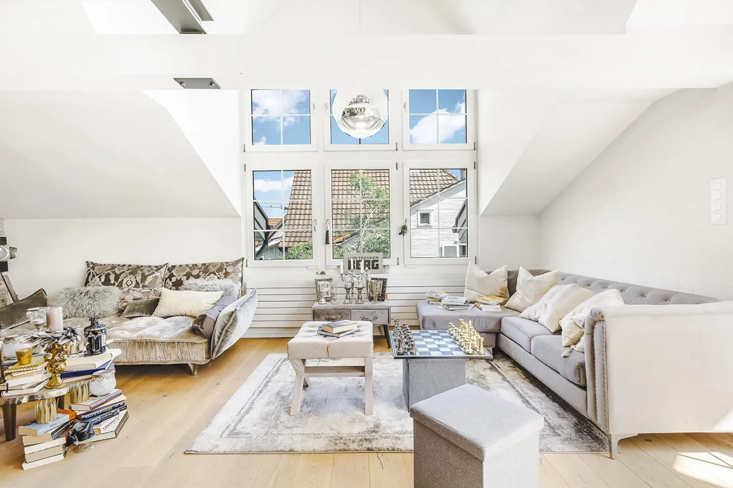 Stylish living above Lake Constance – a home with character and ... - Photo 3 of 5