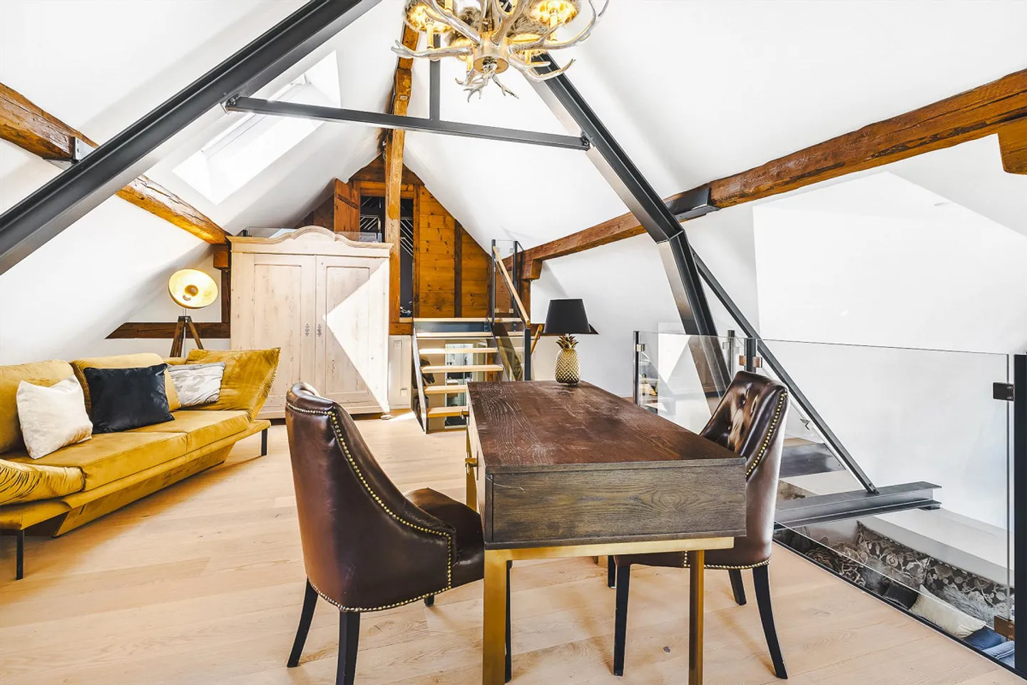 Stylish living above Lake Constance – a home with character and ... - Photo 4 of 5
