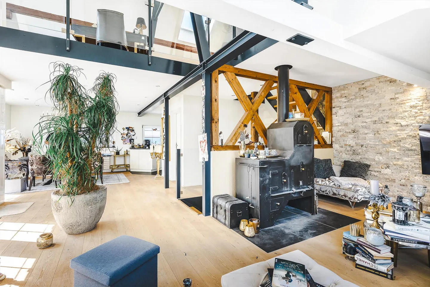 Stylish living above Lake Constance – a home with character and ... - Photo 5 of 5