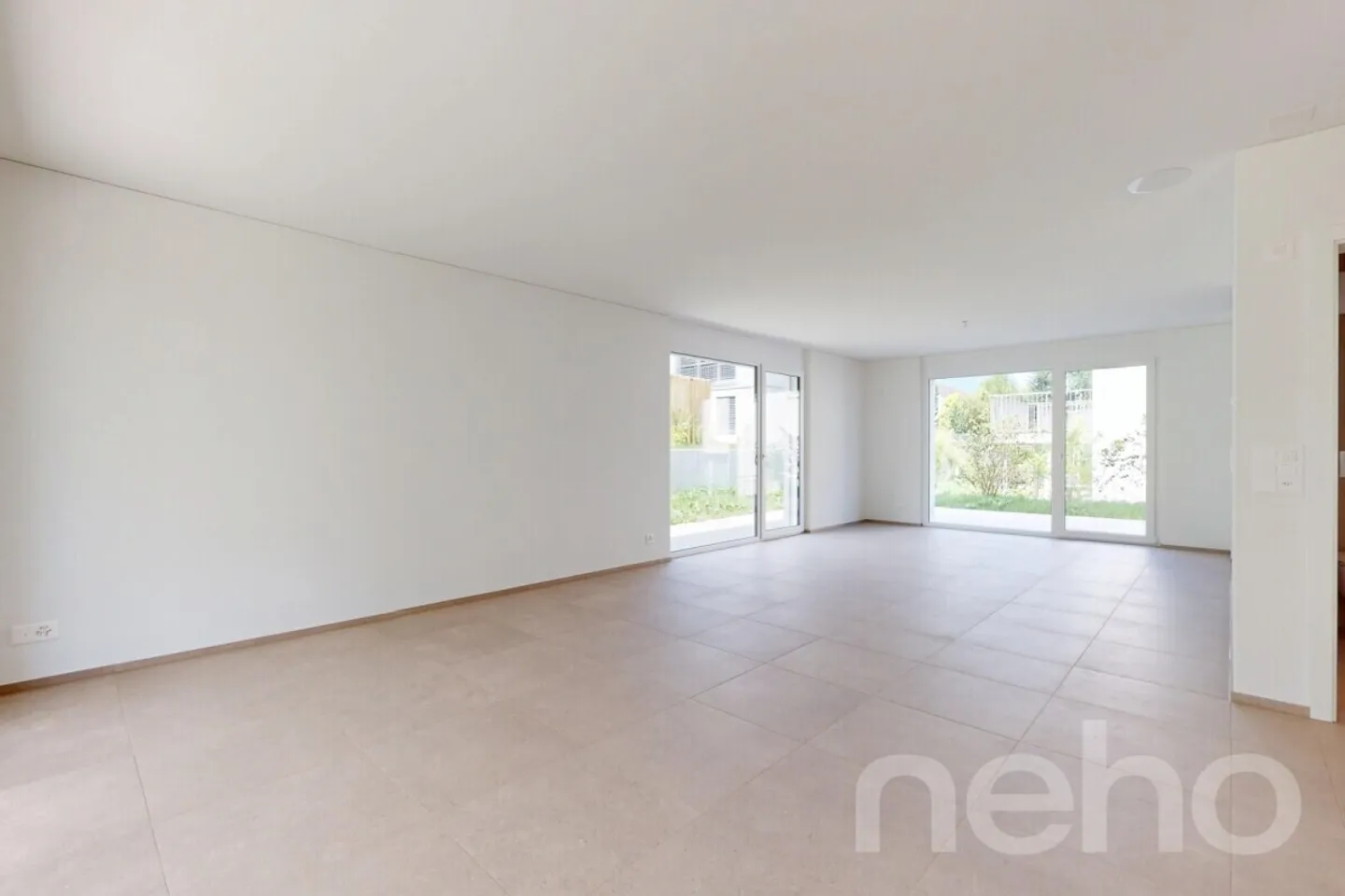 Casa unifamiliare esclusiva con grande terrazza in posizione tranquilla - Foto 7 di 13
