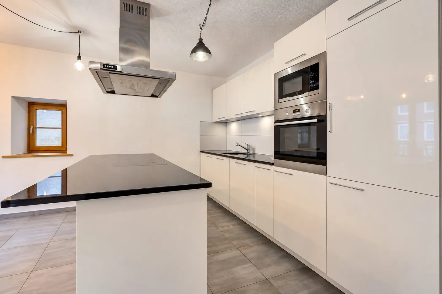 Charming Apartment in Porrentruy - Photo 7 of 9