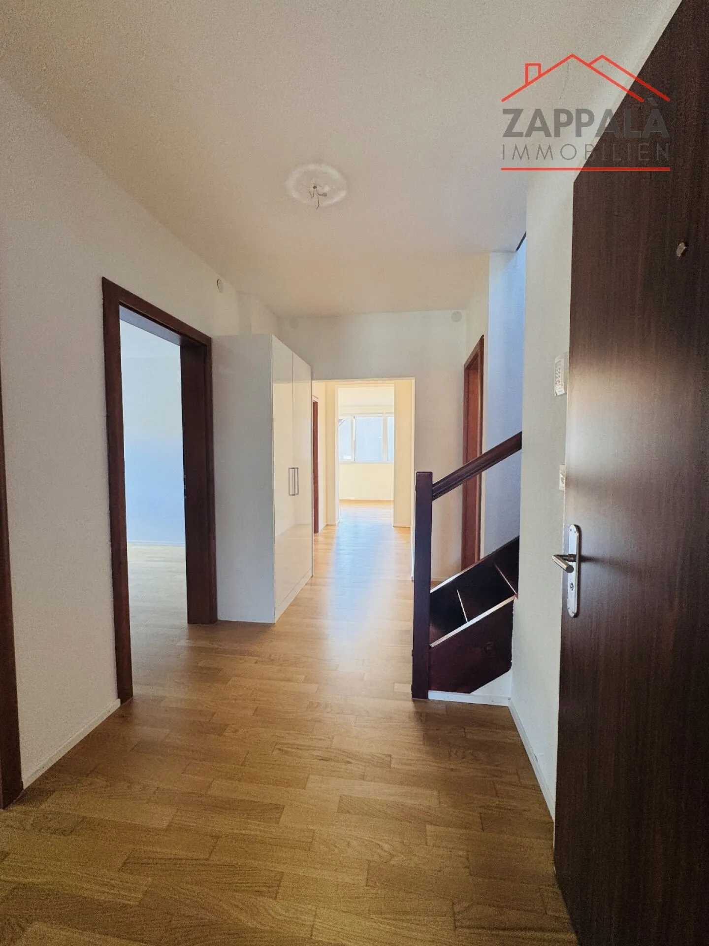 Modern Living on Two Levels - Stylish 5.5-Room Maisonette with Charm - Photo 9 of 20