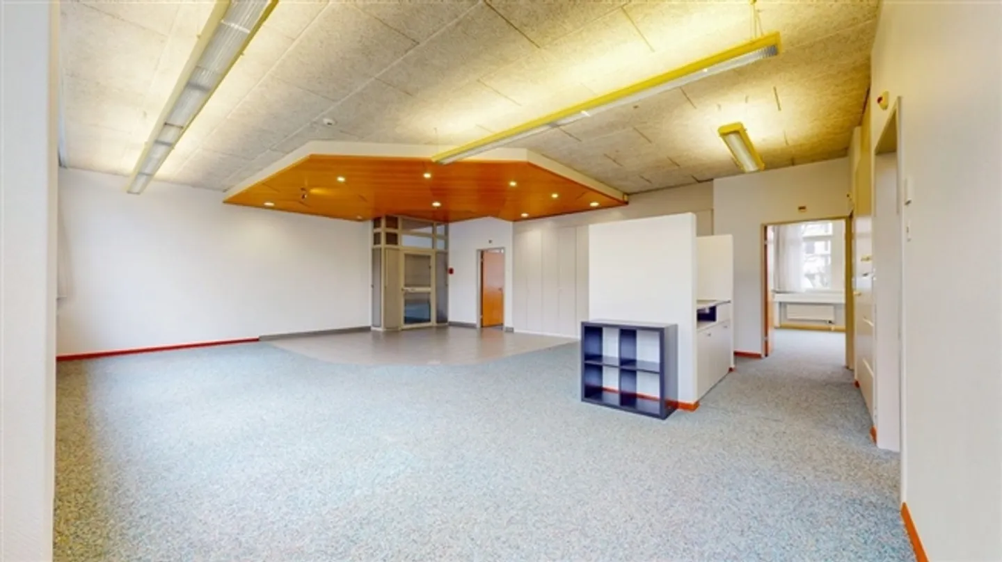 «Votre nouveau bureau à proximité de la gare» - Photo 3 sur 12