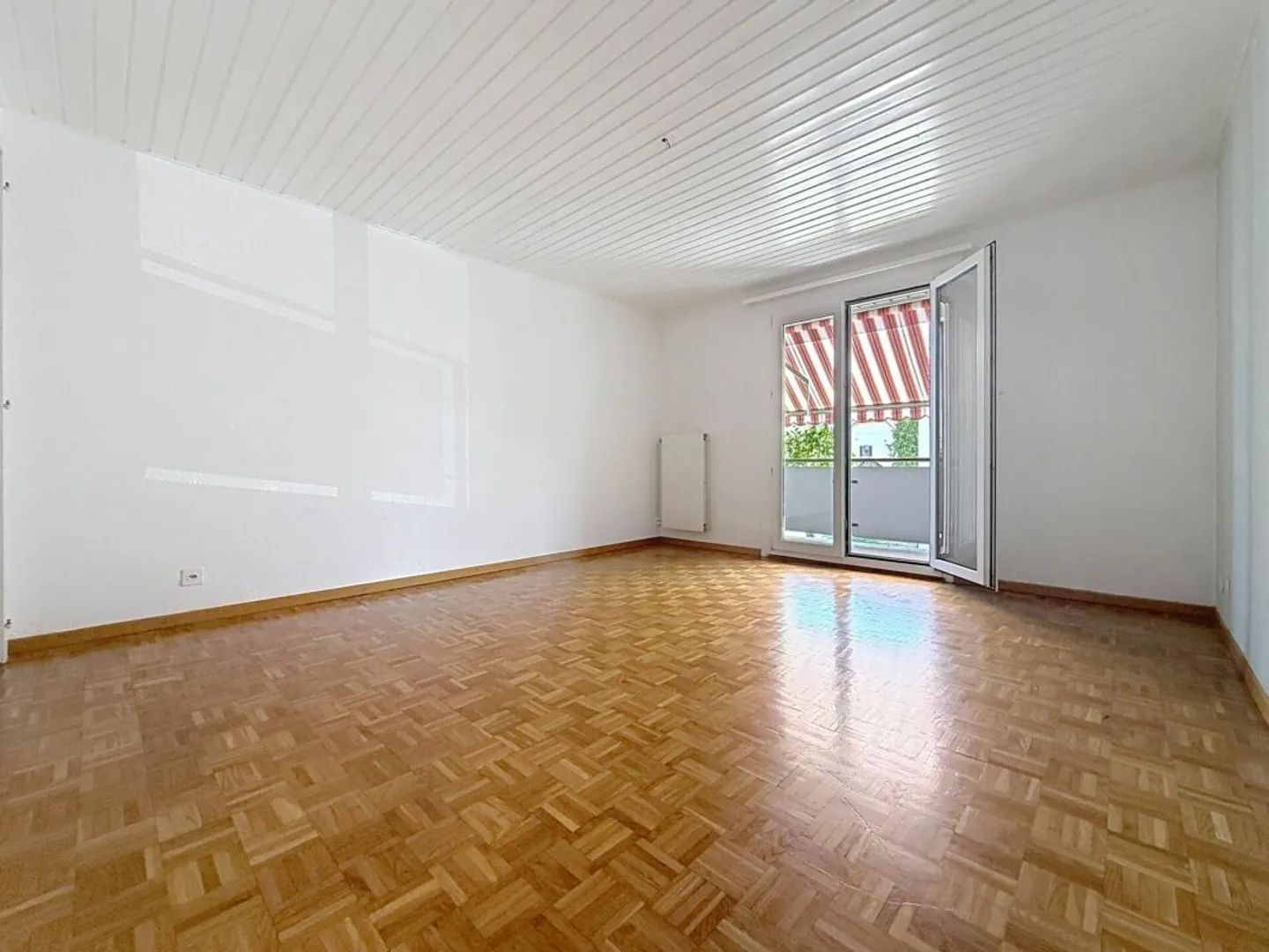 Très joli et spacieux appartement de 3.5 pces à Delémont - Foto 6 di 9