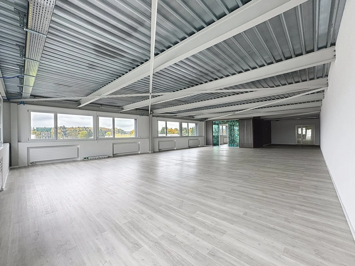 Mieten - Gewerbefläche in Rossens - Foto 1 von 4