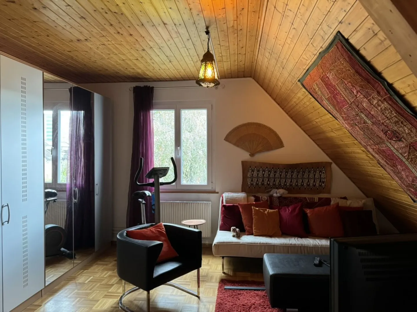 Casa bifamiliare attraente con giardino e garage in una posizione privilegiata ad Allschwil - Foto 12 di 14