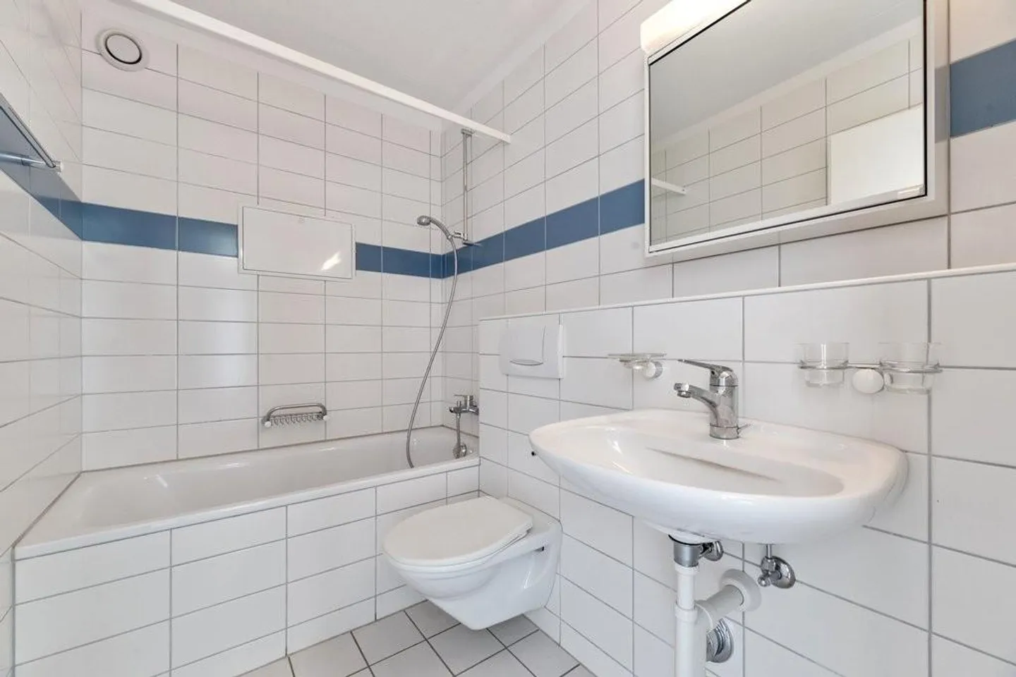 Vivere comodamente con 2 balconi - Foto 3 di 8