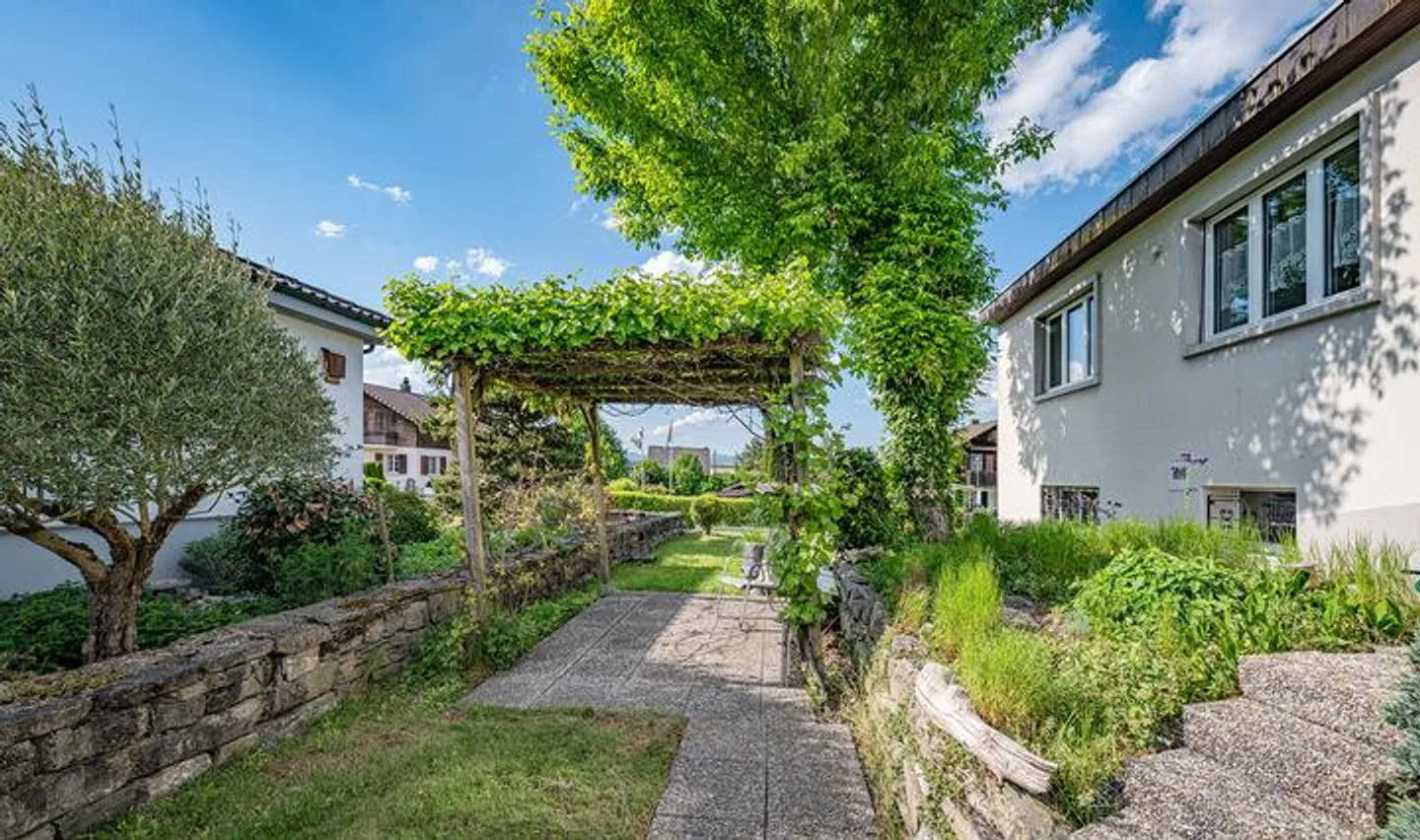 PENSEZ GRAND - MAISON INDIVIDUELLE DE 7,5 PIÈCES BIEN ENTREPRISEE - Photo 9 sur 12