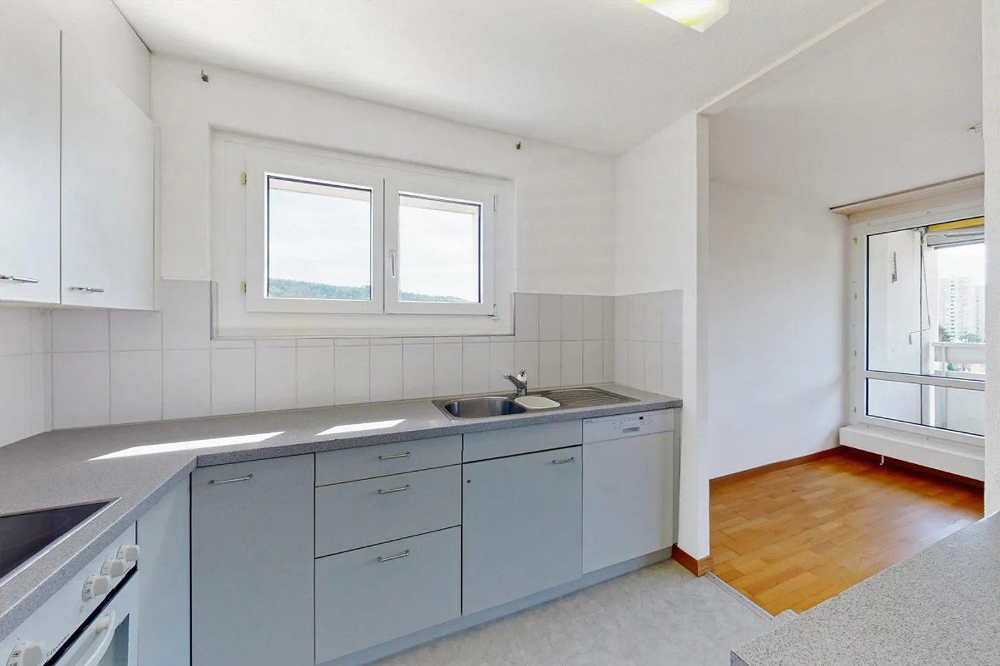 Bright beautiful apartment with good public transport connection - Photo 7 of 8