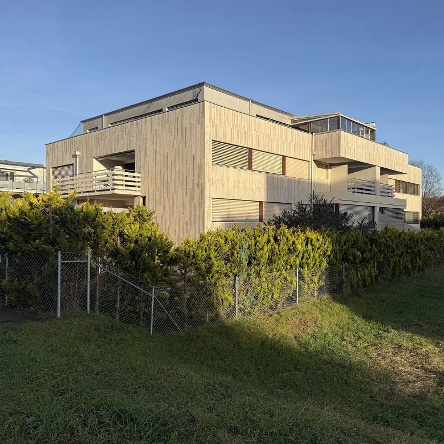 Moderno appartamento di 4,5 stanze con grande area esterna da godere - Foto 16 di 16