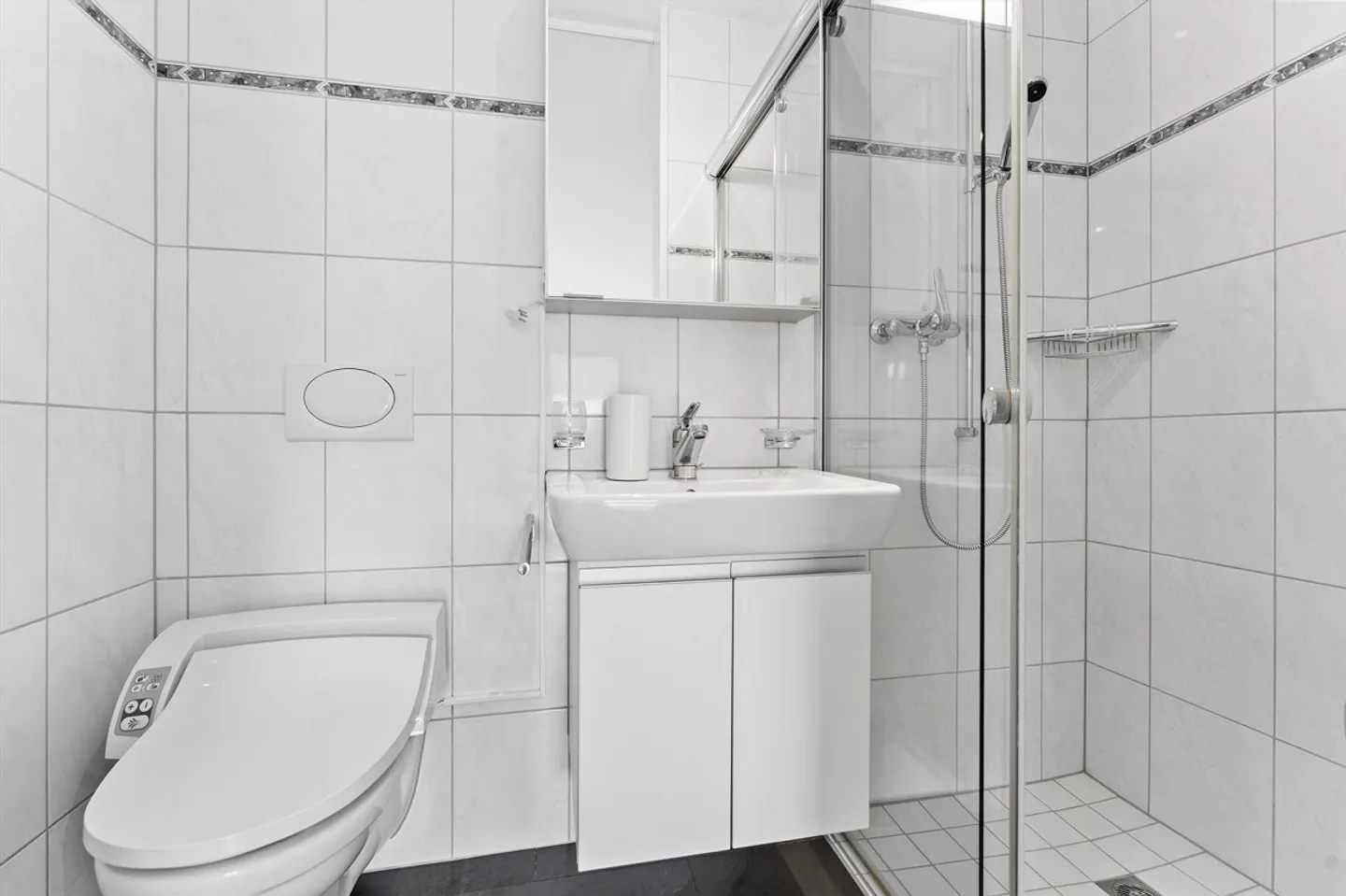 Appartement de 4½ pièces de première classe dans un quartier résidentiel prisé près du lac - Photo 11 sur 13