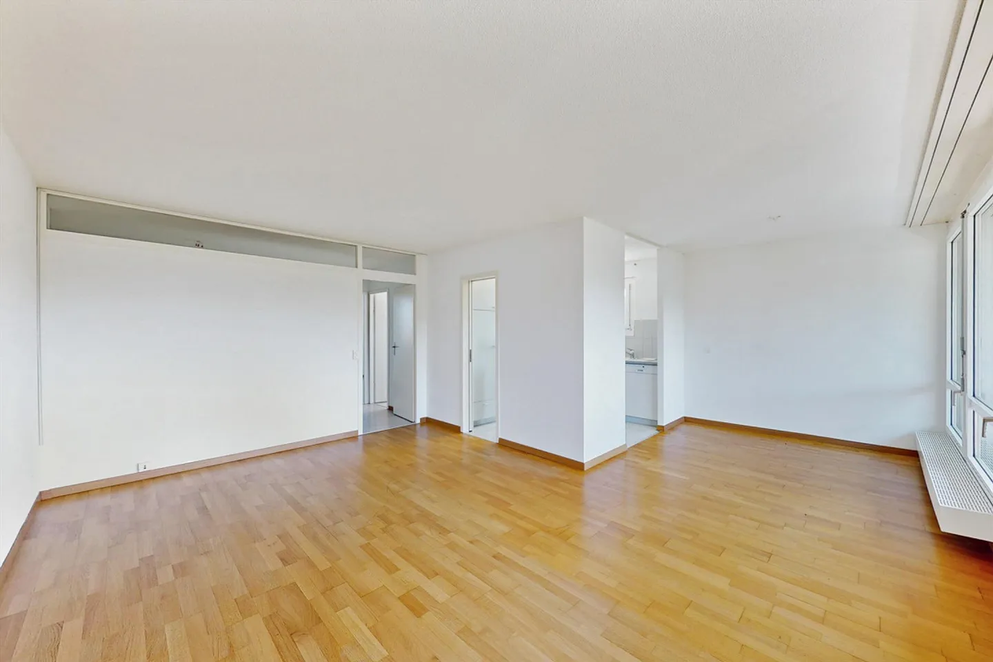 Bright beautiful apartment with good public transport connection - Photo 4 of 8