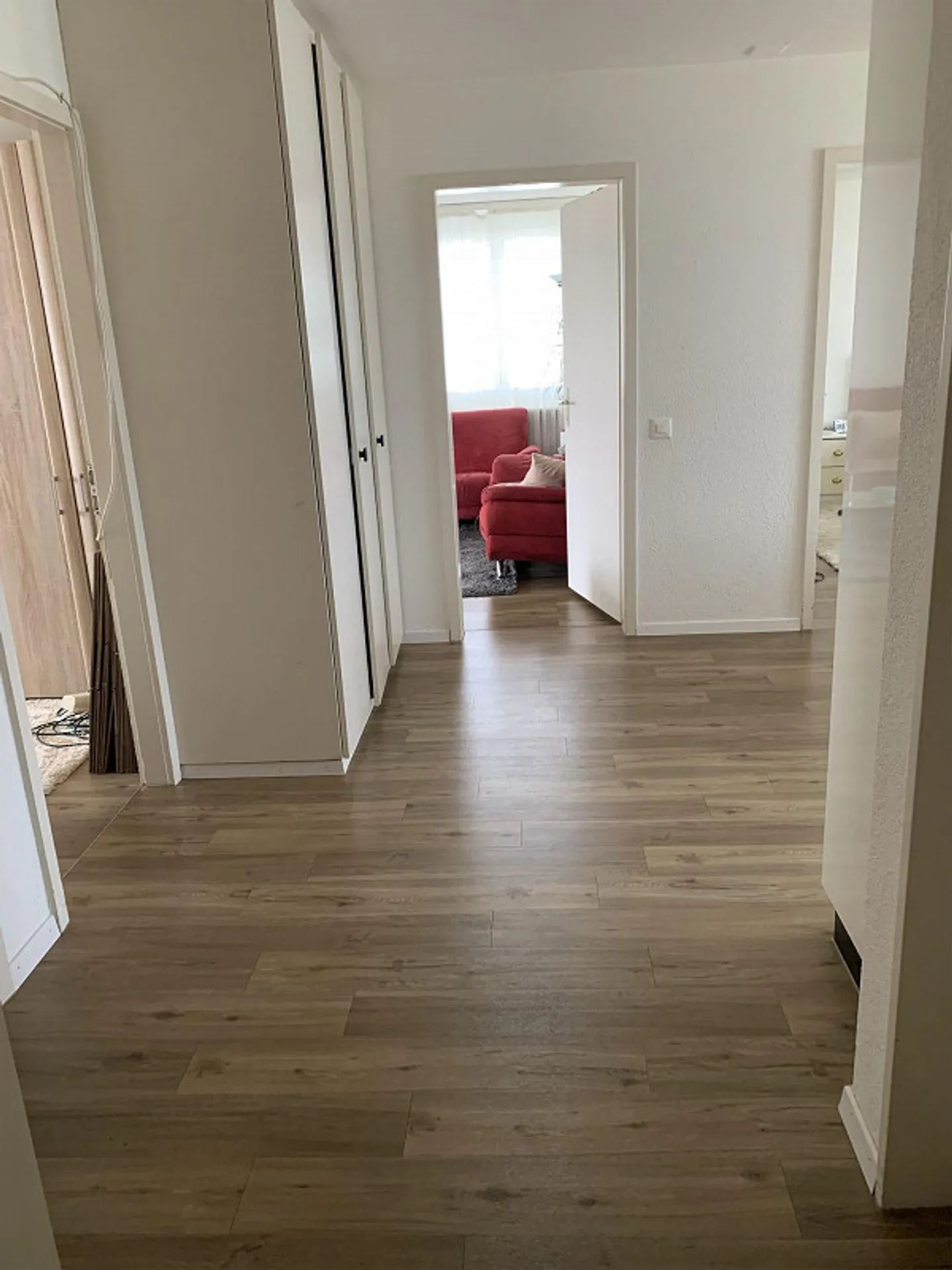 Quietly Located 4.5 Room Apartment for Families and Couples - Photo 2 of 9