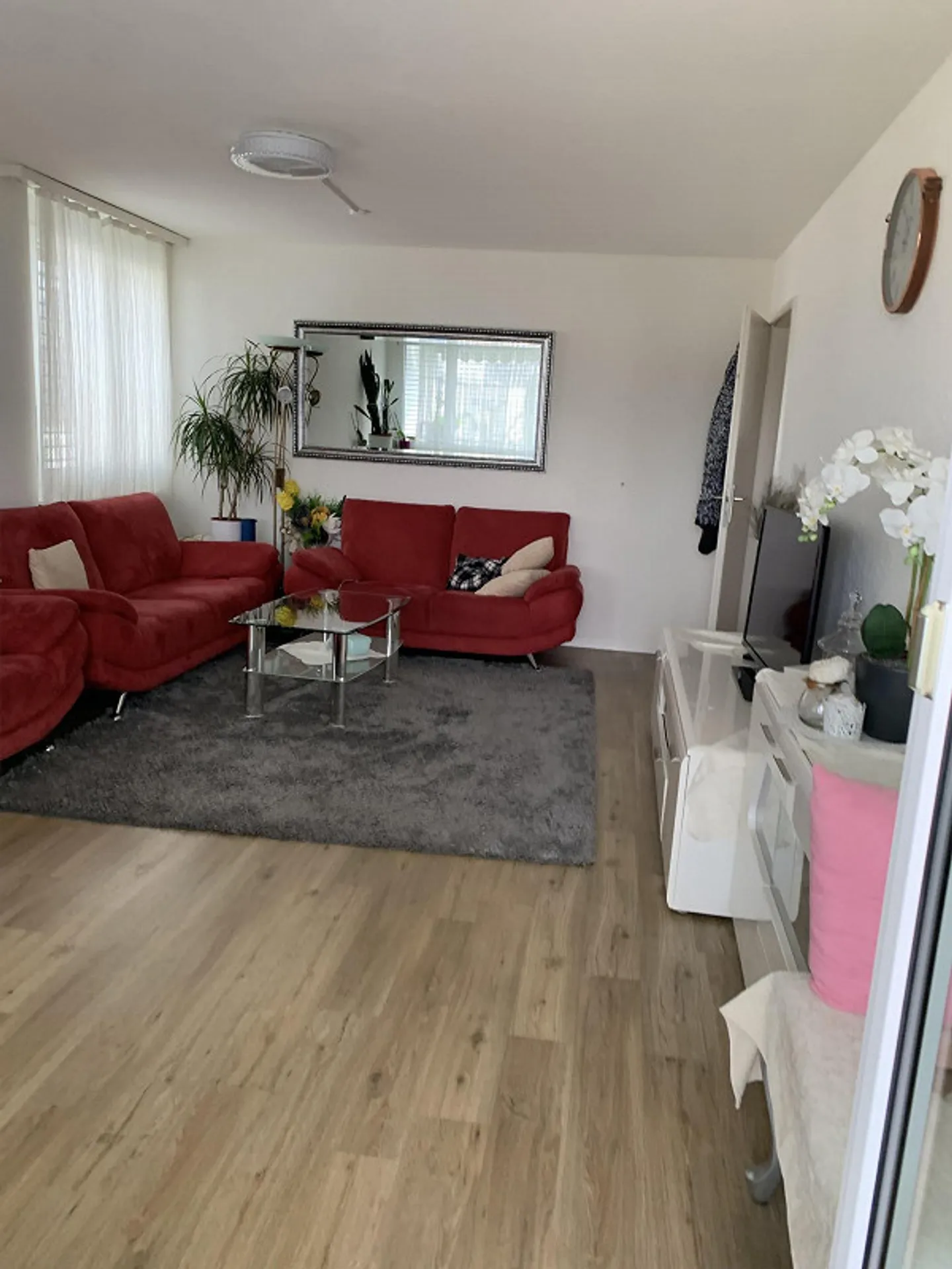 Quietly Located 4.5 Room Apartment for Families and Couples - Photo 5 of 9