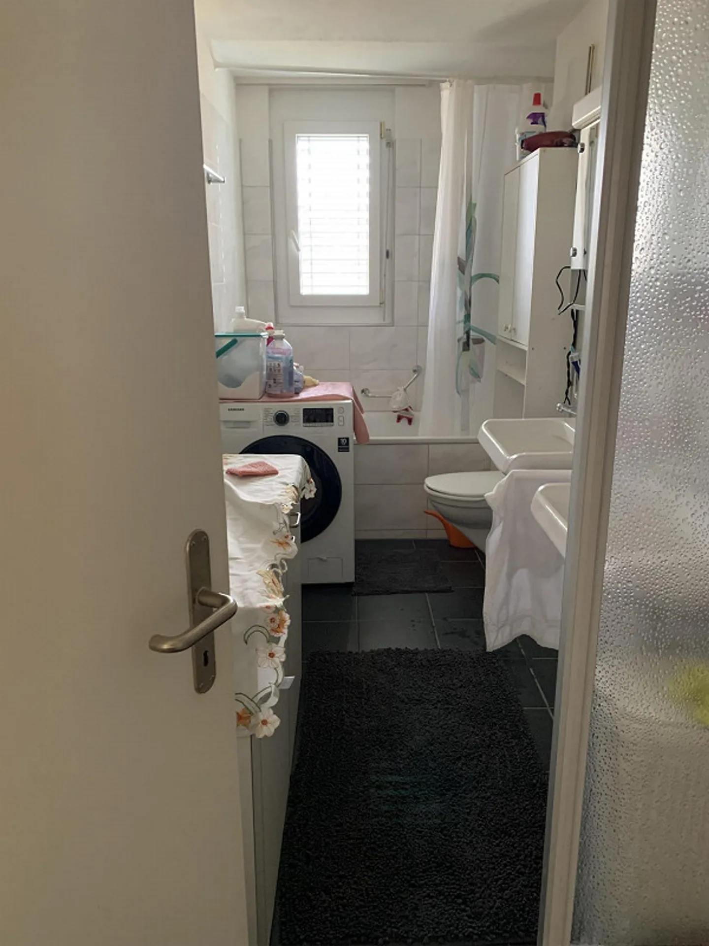 Quietly Located 4.5 Room Apartment for Families and Couples - Photo 6 of 9