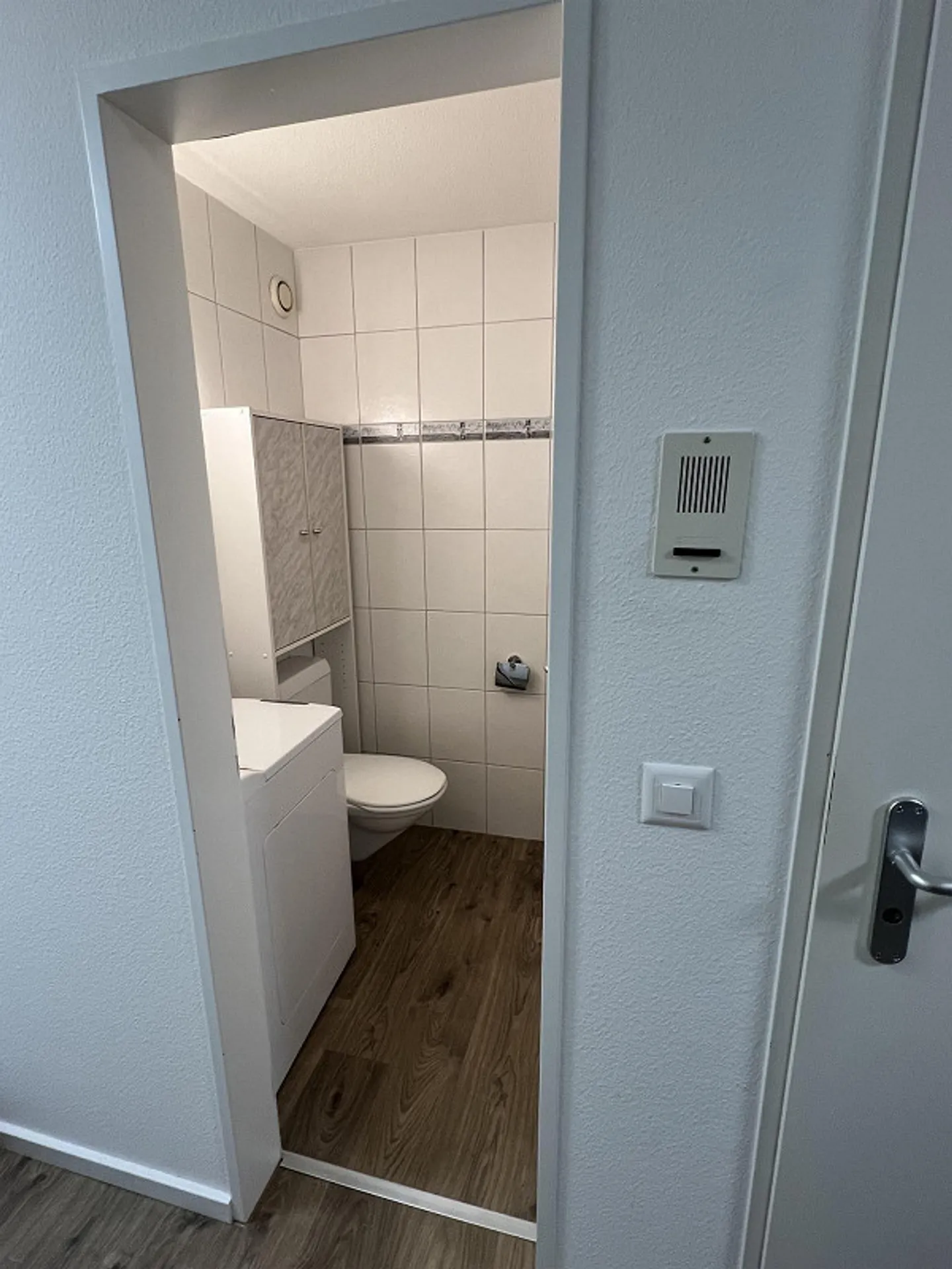 Appartamento di proprietà di 4,5 stanze, vivere in una posizione centrale e tranquilla - Foto 4 di 16