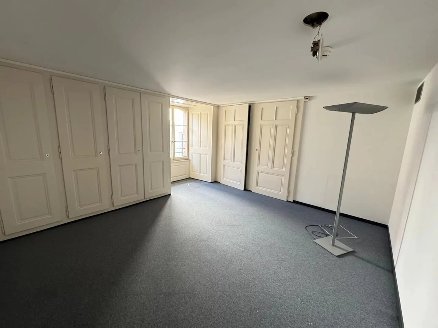 Büroflächen an der Rue du Rhône - Photo 6 sur 7