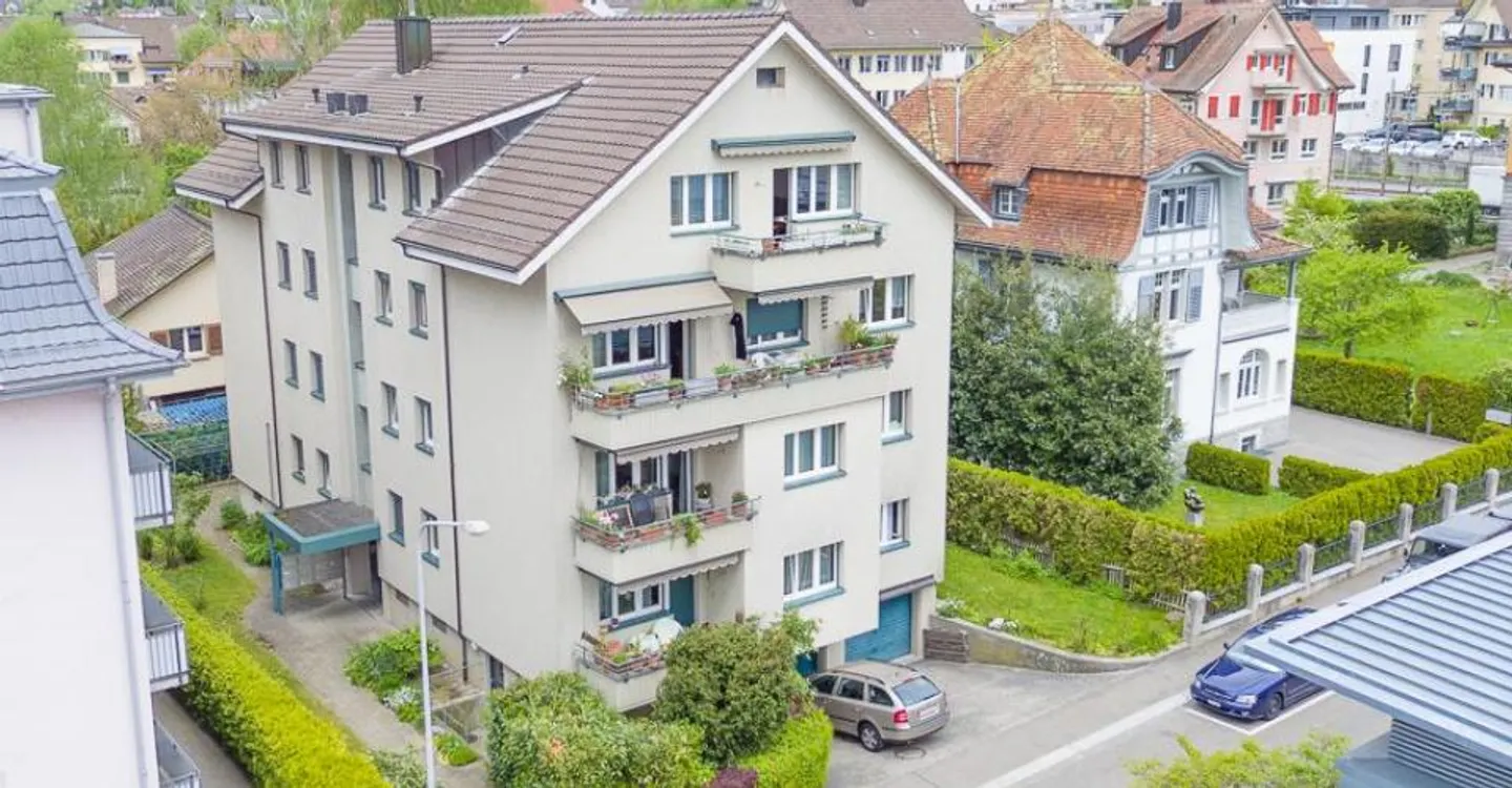 Charming small apartment with balcony - Photo 1 of 6