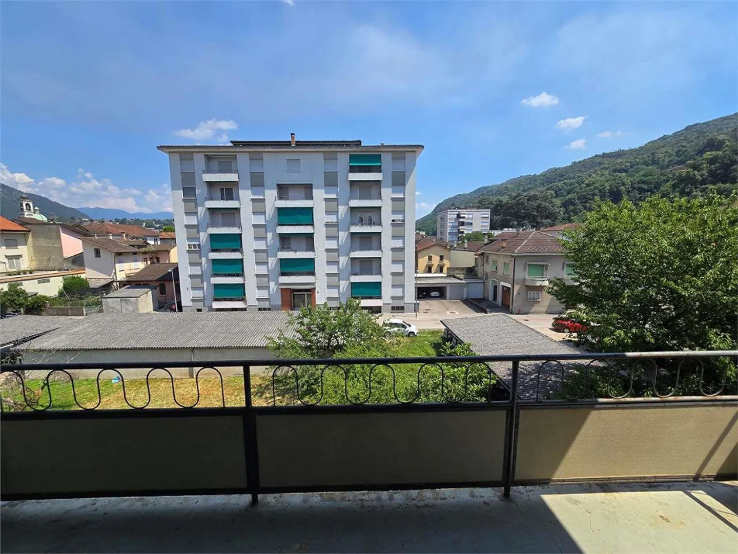 À louer : appartement rénové de 3 pièces à Chiasso - Photo 8 sur 10