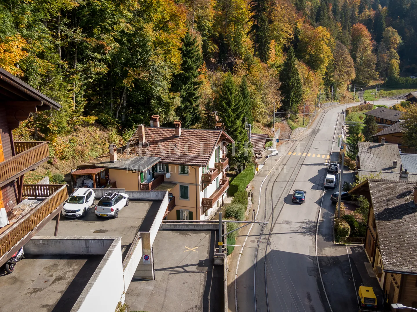 Chalet for sale - Photo 3 of 13