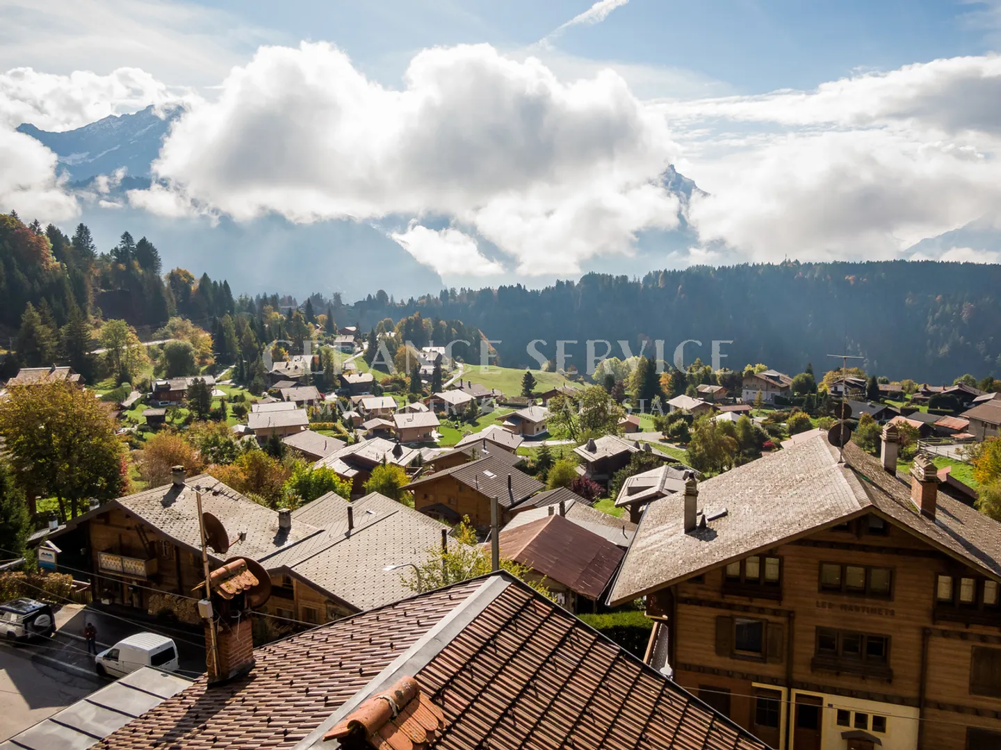 Chalet for sale - Photo 5 of 13