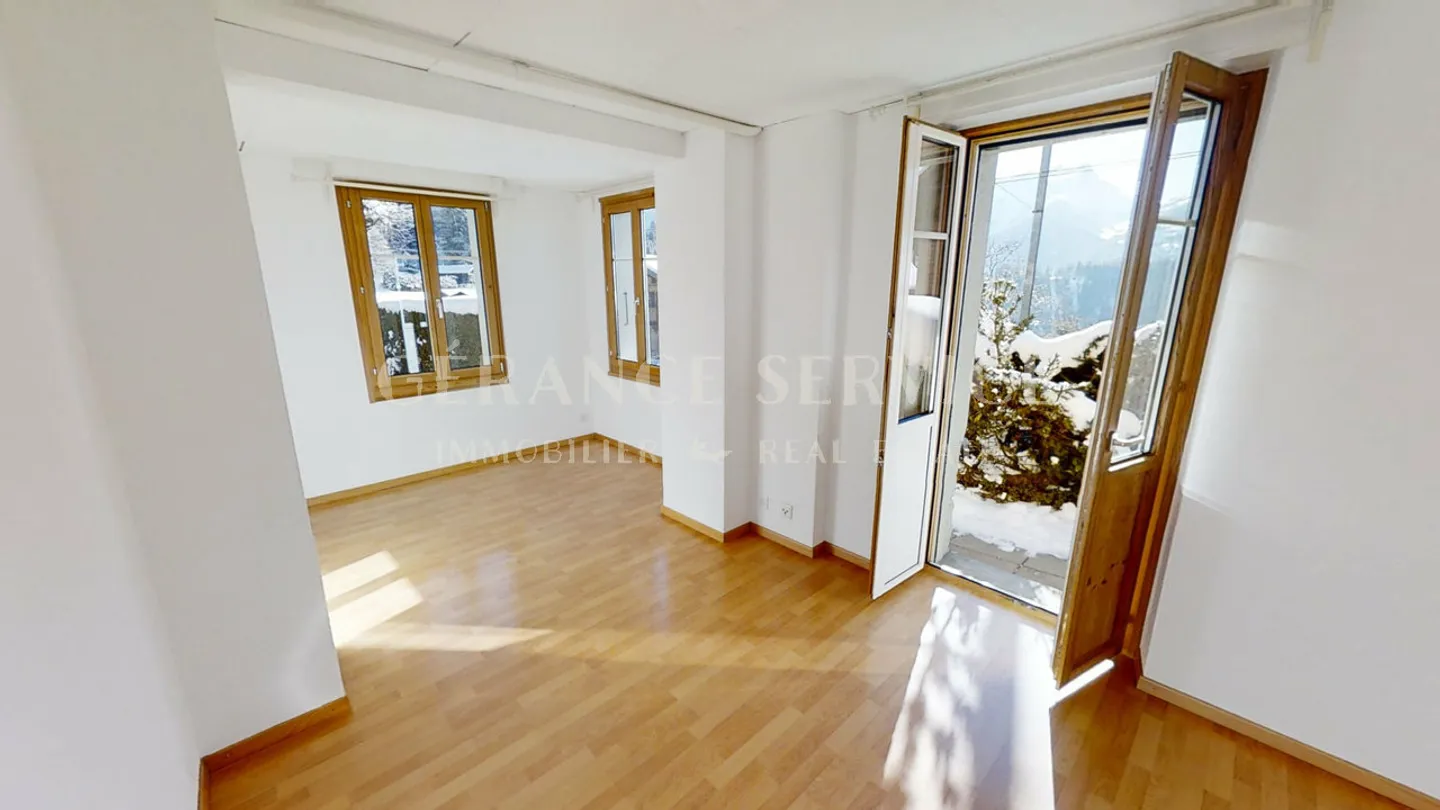 Chalet for sale - Photo 10 of 13